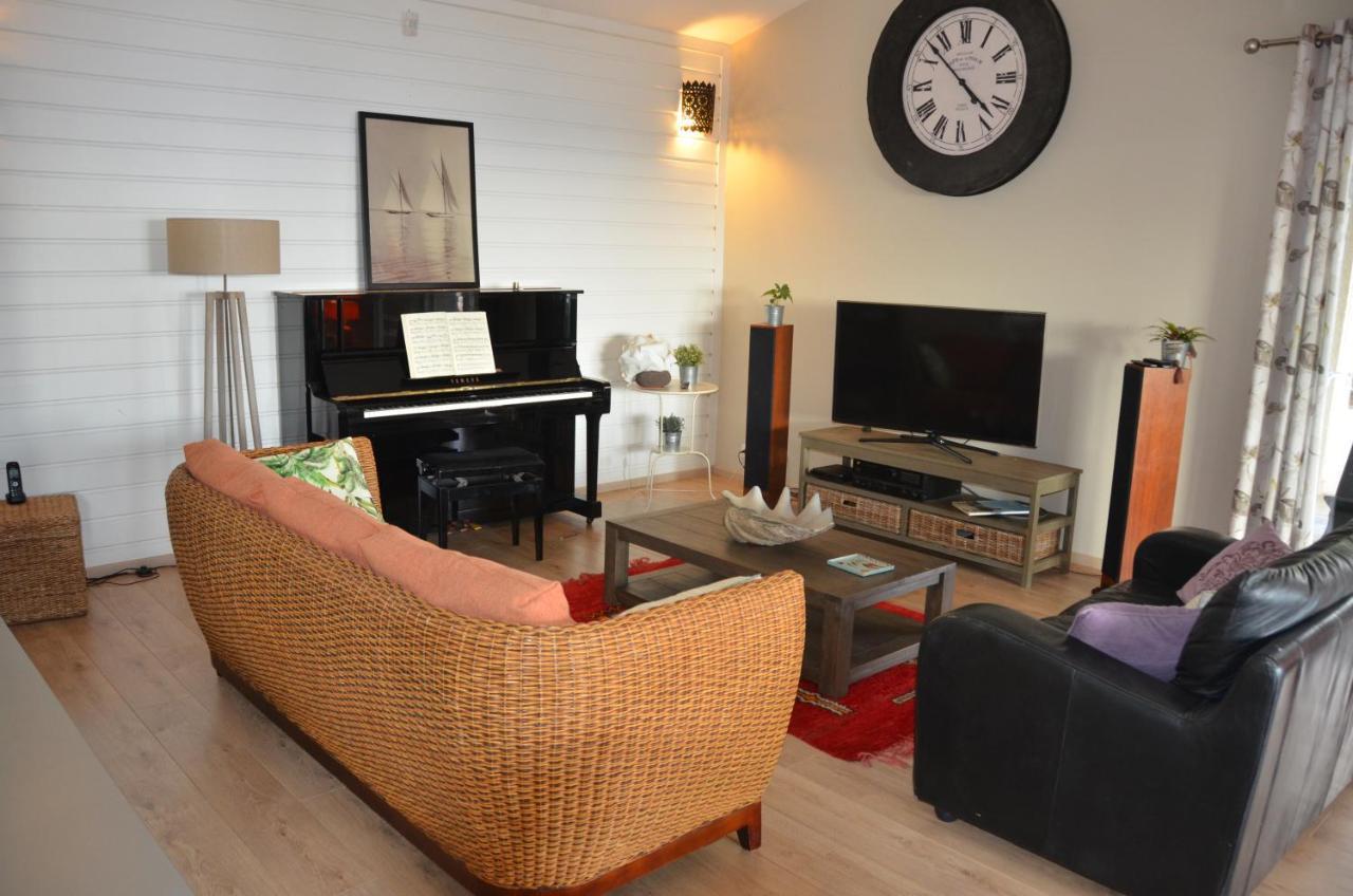 Au Claire De L'Eau Apartment Saint-Leu Luaran gambar