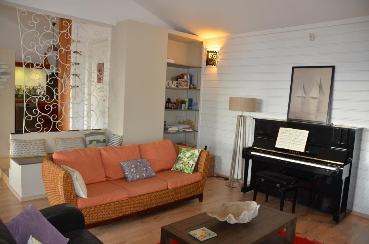 Au Claire De L'Eau Apartment Saint-Leu Luaran gambar